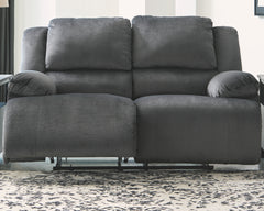 Clonmel Signature Design by Ashley Loveseat