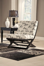 Levon Signature Design by Ashley Chair