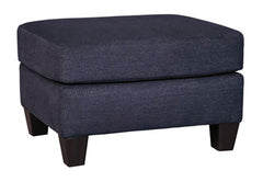 Creeal Heights Benchcraft Ottoman