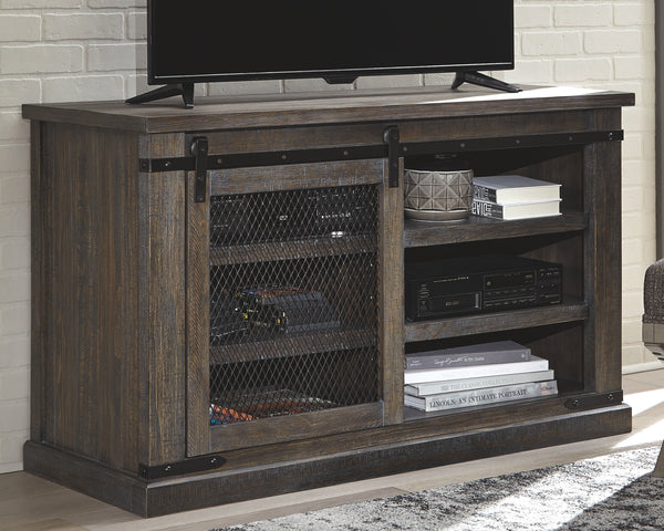 Danell Ridge Signature Design by Ashley TV Stand